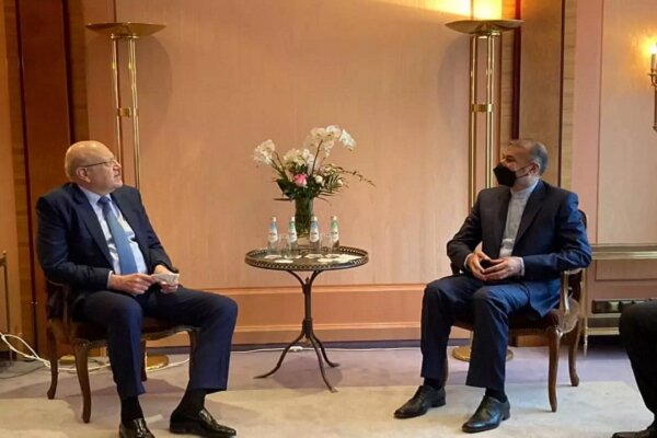 Dışişleri Bakanı Emir Abdullahiyan'ın Münih'te ikili temasları sürüyor