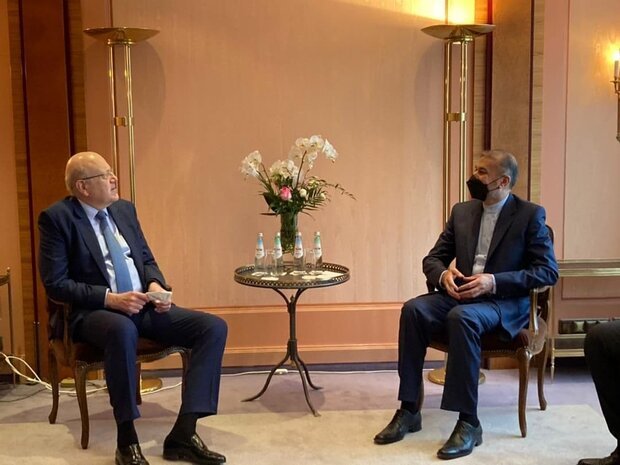 ایرانی وزیر خارجہ امیرعبداللہیان کی  لبنان کے وزیر اعظم سے ملاقات