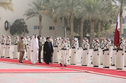 أمير قطر يستقبل الرئيس الإيراني