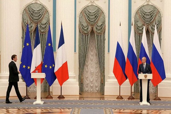 رئیس جمهور فرانسه به پوتین تلفن زد