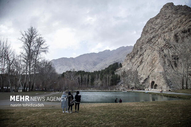 Taq-e Bostan