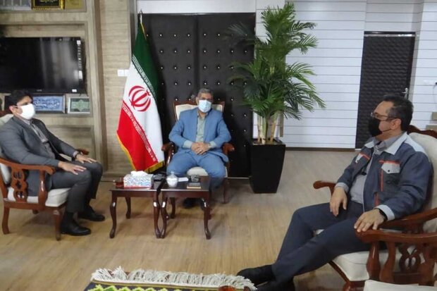 تردد کامیونهای کارخانه سیمان دشتی به داخل شهر جلوگیری میشود