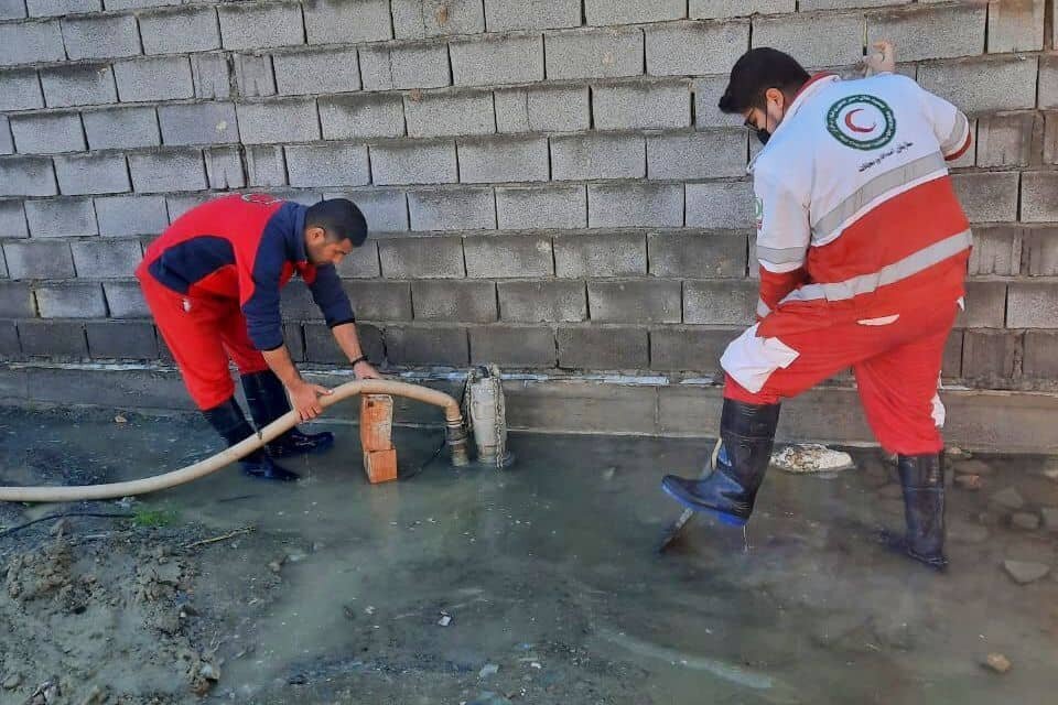 امدادرسانی به ۵۲۷ بوشهری در جریان بارندگی‌های اخیر