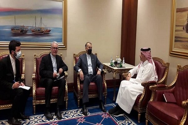 Iran, Qatar FMs meet in Doha to discuss Raeisi's visit gains