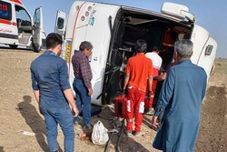 واژگونی اتوبوس در قزوین ۱۷ مصدوم برجای گذاشت
