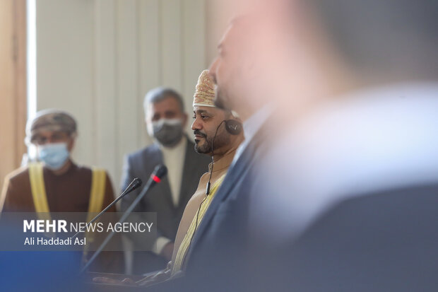 بدر بن حمد البوسعیدی وزیر امور خارجه کشور عمان در کنفرانس خبری بعد از دیدار با حسین امیر عبداللهیان وزیر امور خارجه کشورمان حضور دارند