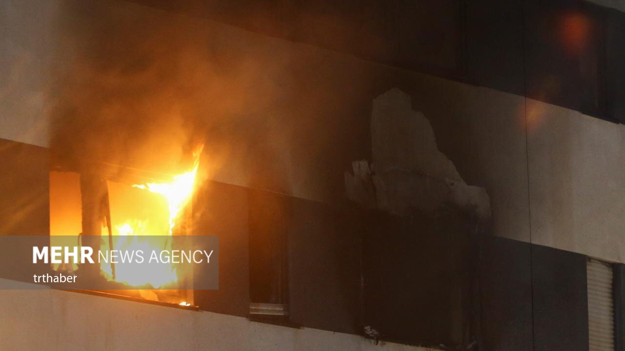 آتش‌سوزی در انباری واحد مسکونی در کرج مهار شد