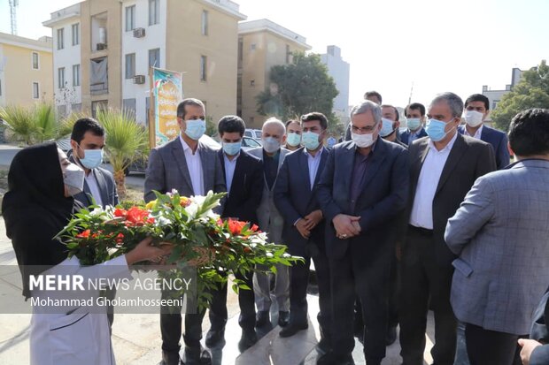 بازدید وزیر بهداشت از بخش‌های درمانی استان بوشهر