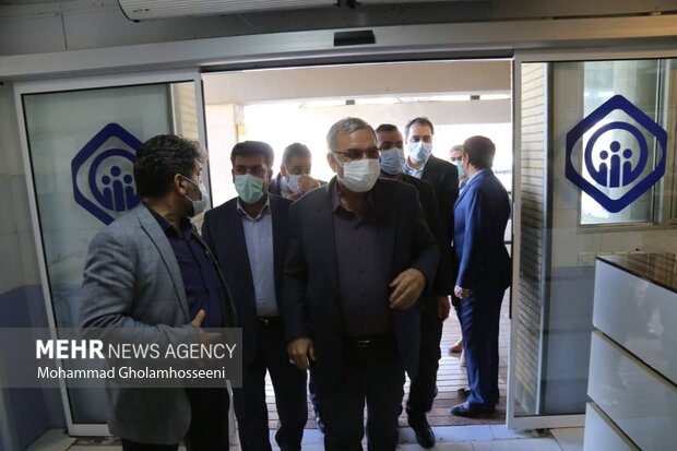 بازدید وزیر بهداشت از بخش‌های درمانی استان بوشهر