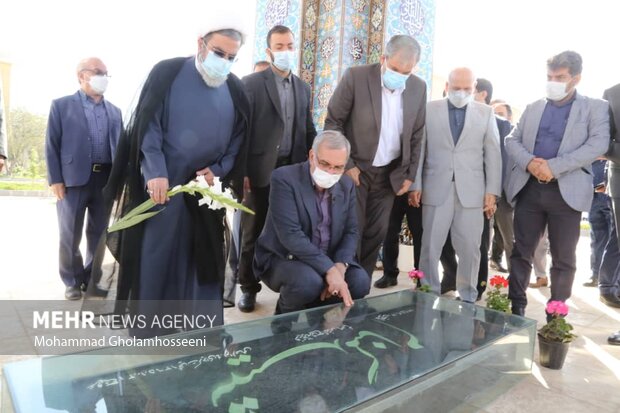 بازدید وزیر بهداشت از بخش‌های درمانی استان بوشهر