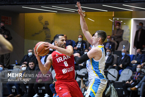 دیدار تیم‌های ملی بسکتبال ایران و قزاقستان