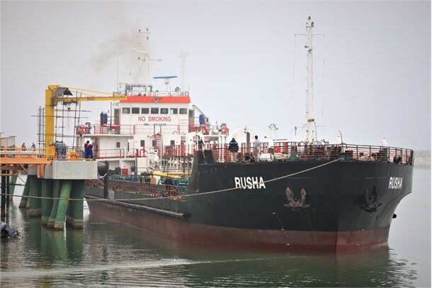 پهلوگیری کشتی های ۶۵۰۰ تنی در بندر نوشهر