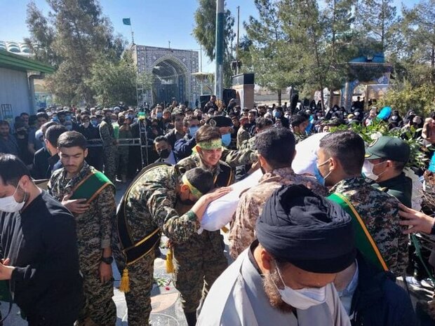 پیکر شهید مدافع حرم «تیمور صفری» در ساوه تشییع و خاکسپاری شد