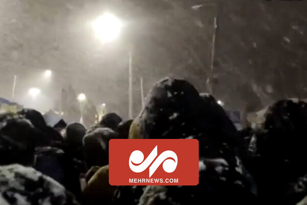 بارش سنگین برف در مرز اوکراین و رومانی و سرگردانی پناهجویان