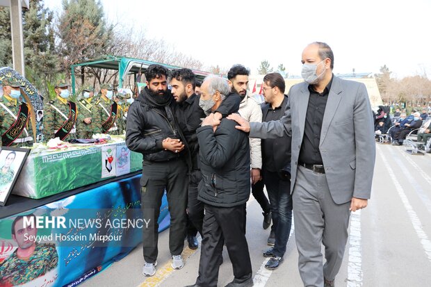 تشییع پیکر «احسان پای خسته» شهید نیروی انتظامی در مشهد