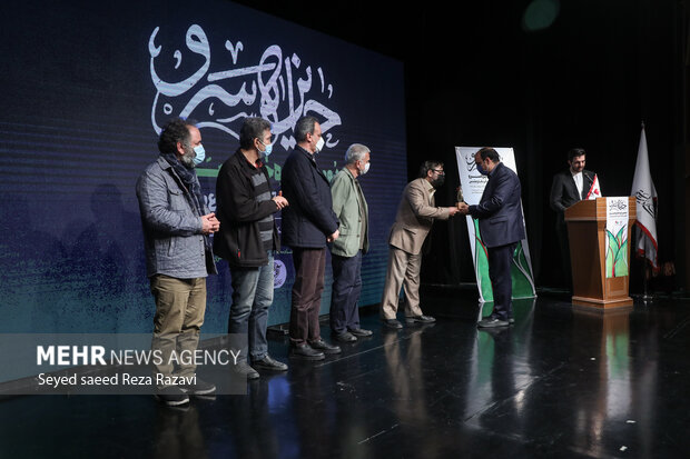 مراسم اهدای جوایز دومین دوره جایزه «سرو» بعدازظهر امروز در حوزه هنری برگزار شد