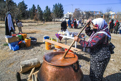 İran'da samanu pişirme festivali