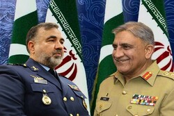 Iran, Pakistan discuss expansion of military cooperation