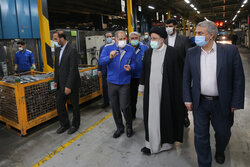 رئیس‌جمهور از ایران خودرو بازدید کرد