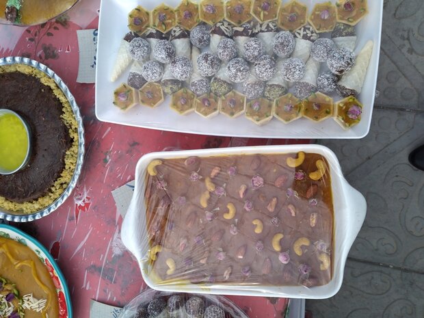 اولین جشنواره طبخ حلوا در گناوه برگزار شد