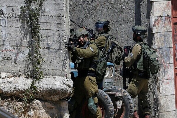 Three Israeli forces wounded in West Bank shooting attack