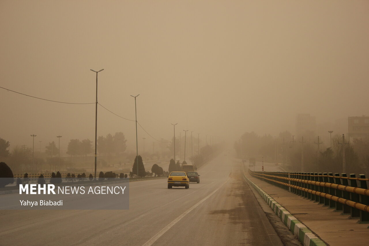 هوای ۱۰ شهر خوزستان در وضعیت خطرناک و ناسالم قرار گرفت