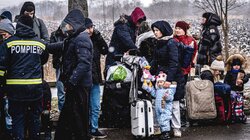 تونس تتواصل مع السلطات في كييف وموسكو لتأمين خروج مواطنين عالقين في أوكرانيا