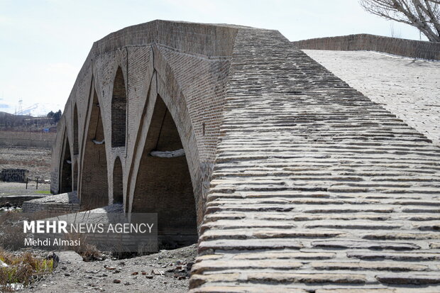 وضعیت نامناسب زنجانرود و پل های تاریخی در مسیر رود