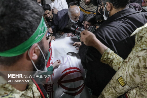 Funeral for two holy shrine defenders martyred in Syria
