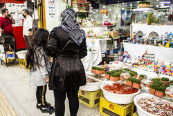 «گرانی» بازار شب عید قومسی‌ها را سرد کرد/ سبد خرید کوچک‌تر از پارسال