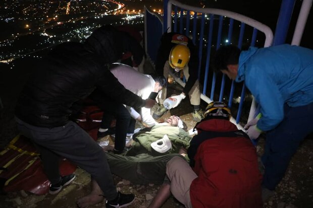 سقوط مرد ۳۵ ساله از کوه صفه از ارتفاع ۵۰ متری