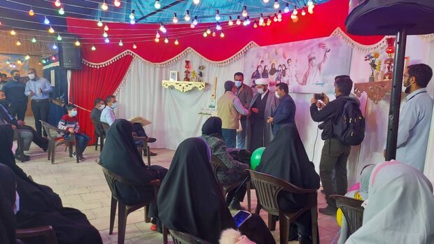 رمان «ایمان مریم» در شیراز رونمایی شد