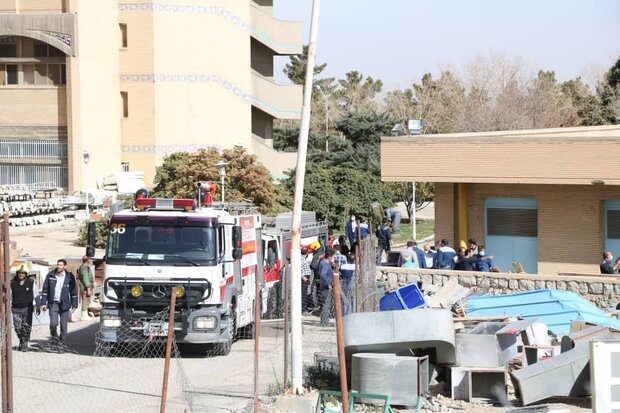 آتش سوزی در بیمارستان الزهرا / حریق به ساختمان‌ها نرسید