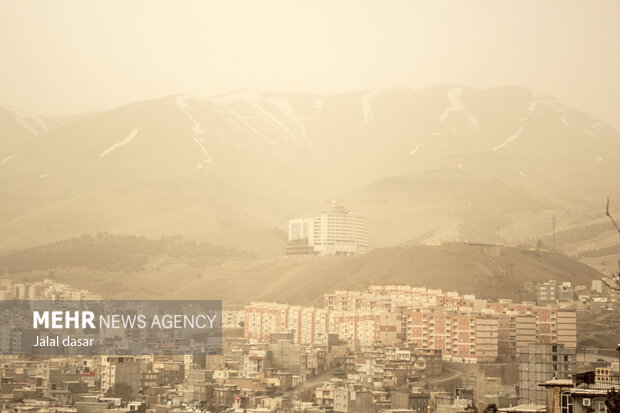 ادارات ۶ شهرستان کردستان به دلیل آلودگی هوا تعطیل شد