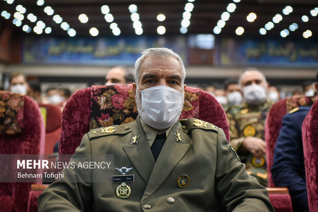 اختتامیه چهاردهمین جشنواره جوان سرباز در مرکز شهید خضرایی ارتش برگزار شد