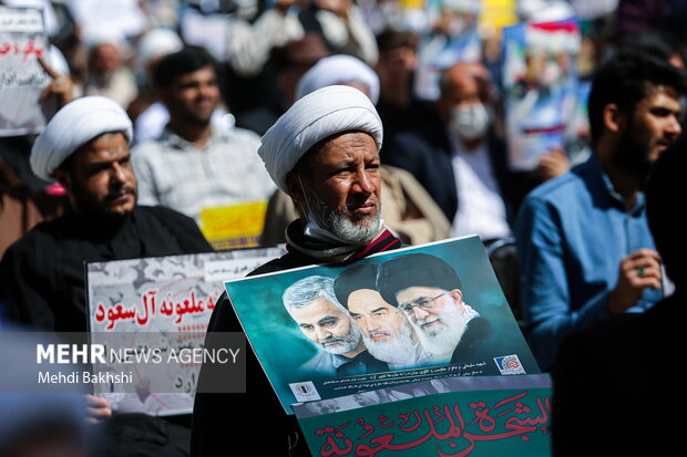 تجمع اعتراض آمیز حوزویان در محکومیت اقدامات آل سعود