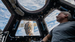 روسیه فضانورد ناسا را به زمین بر می گرداند