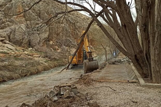 حریم رودخانه و چشمه تاریخی «شش پیر» آزادسازی شد حریم رودخانه و چشمه تاریخی «شش پیر» آزادسازی شد