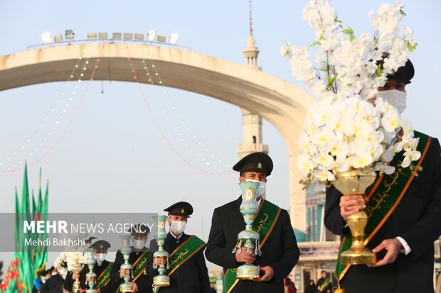 آیین تعویض پرچم مسجد مقدس جمکران در آستانه نیمه شعبان