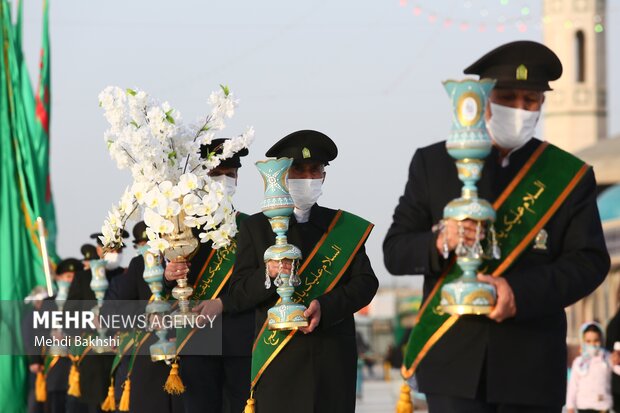 آیین تعویض پرچم مسجد مقدس جمکران در آستانه نیمه شعبان