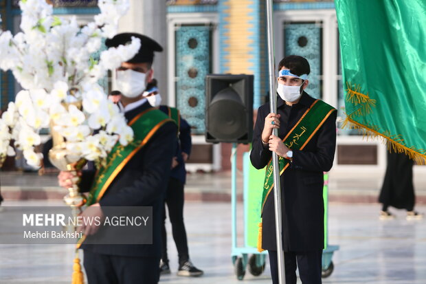 آیین تعویض پرچم مسجد مقدس جمکران در آستانه نیمه شعبان