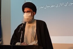 همه برای رفع کاستی‌ها و نابسامانی‌های انزلی کمک کنند