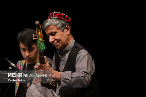 اولین شب از کنسرت گروه موسیقی نجم‌الدین افغانستان شامگاه پنج شنبه  در تالار اندیشه حوزه هنری برگزار شد