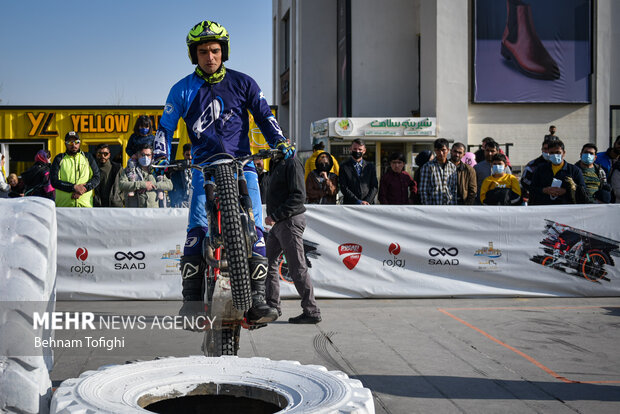 راند نهایی مسابقات قهرمانی موتور تریال در مجتمع بام لند تهران برگزار شد
