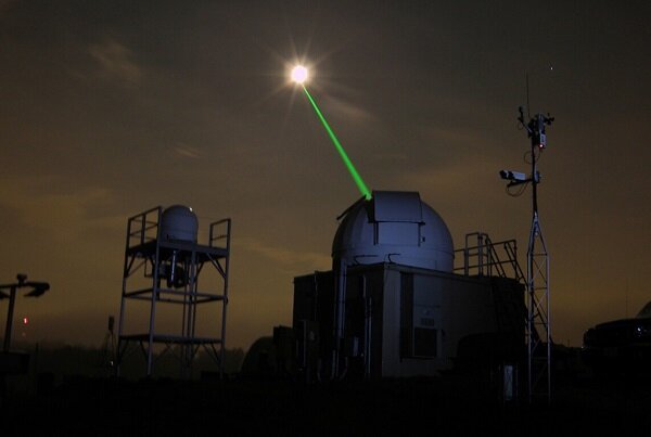پرتاب لیزر به سمت ماه برای تشخیص امواج گرانشی اولیه جهان