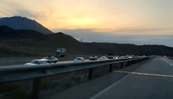 ترافیک در محورهای ورودی استان گیلان پرحجم است