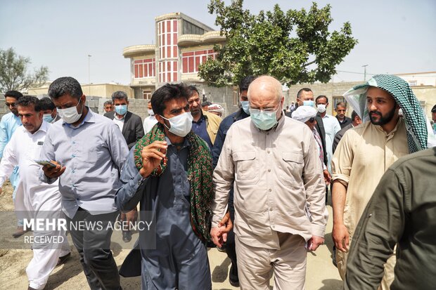 Ghalibaf pays visit to Port of Jask in southern Iran 