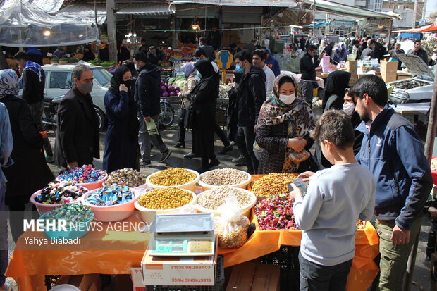 هیاهوی بازار کرمانشاه در ساعات پایانی سال