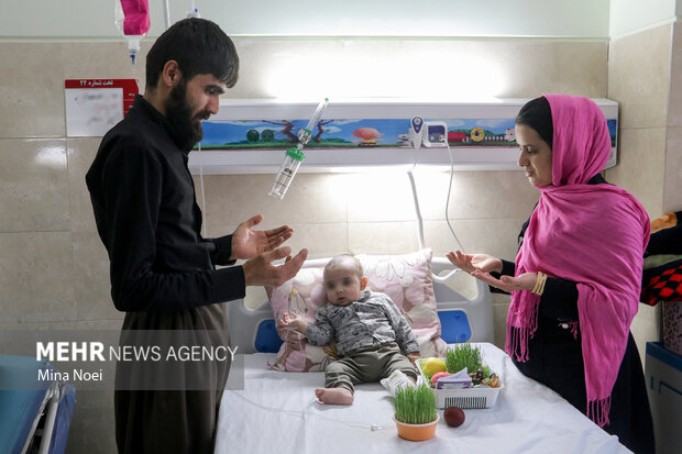 لحظخ تحویل سال در بیمارستان کودکان تبریز