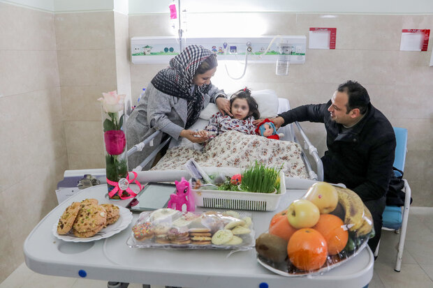 لحظخ تحویل سال در بیمارستان کودکان تبریز